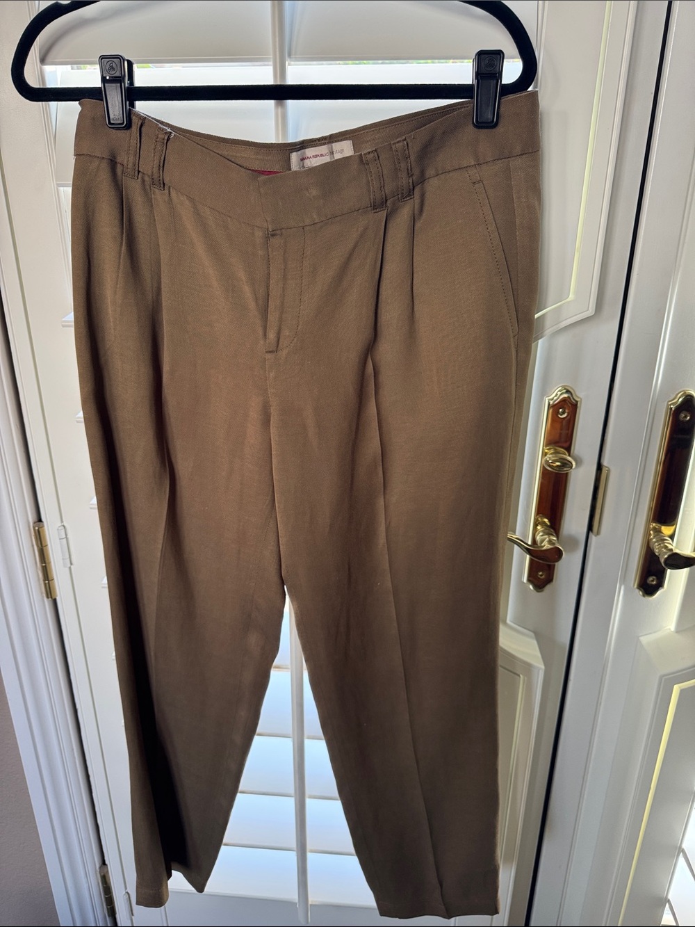 Banana Republic Men's Brown Pleated Dress Pants